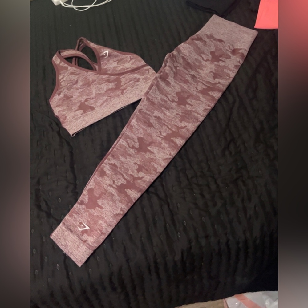 JUST THE SPORTS BRA - Gymshark Sports Bra (New with out tags)